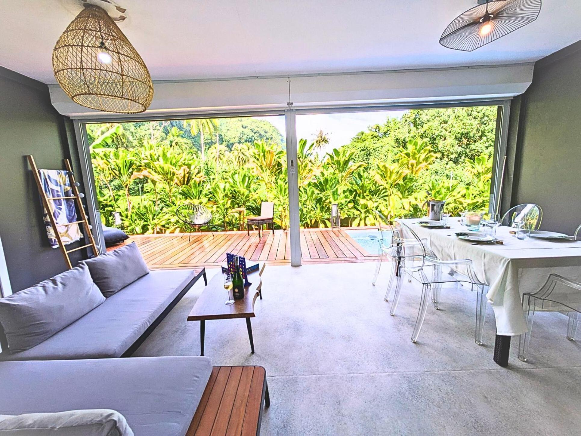 Natura Om Teahupoo Surf Lodge Toanoano Exterior foto